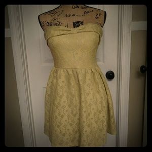 Yellow Lace Sleeveless Dress